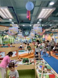 -莫莉幻想儿童乐园(深圳南山欢乐颂店)
