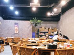 大堂-吉品莞家·鲍鱼鸡煲(东莞店)