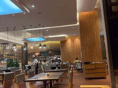 -华邑酒店·鲜艳全日自助餐厅