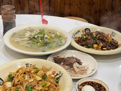 -何永光123鲜牛肉馆(1号店)