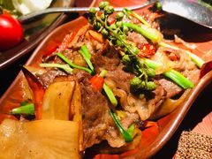 彝族辣炒牛肉-花马天堂云南餐厅 Lost Heaven(高邮路店)