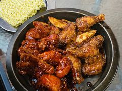辣子鸡拼酱油鸡-MI WU FACTORY米屋美食工厂餐厅(绿地店)