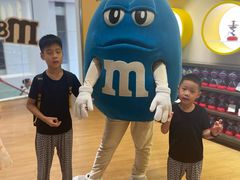 -m豆巧克力世界(上海世茂广场店)