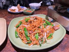 干炒牛河-凤兴鸡煲(宝安海雅店)