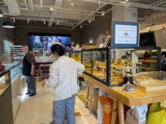 面包甜点陈列柜-熊叔熊婶面包房(团结湖店)
