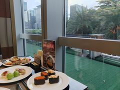 -大中华希尔顿酒店-念自助餐·嗨啤·小龙虾