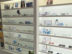 -诺柯视眼镜-蔡司依视路官方工厂店(淞南一店)