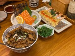 温泉蛋牛丼饭（有蛋）-桃太郎创作料理(大坪店)
