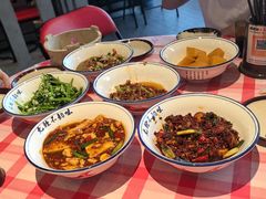 -笨豆腐居民楼菜馆•江西小炒(天津开发区店)