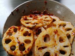 -董哥山城碗碗香(美专校街店)