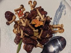菌菇爆炒牛肉粒-漢舍中国菜馆(889广场店)