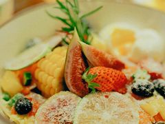 三文鱼温泉蛋沙拉-馥家小馆(黔灵山公园店)