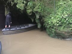 -怀托摩萤火虫洞