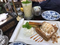 冰淇凌肉桂酱面包-Fern Forest Cafe