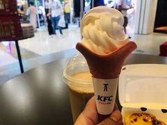 草莓冰淇淋花筒-肯德基(宁波万达店)