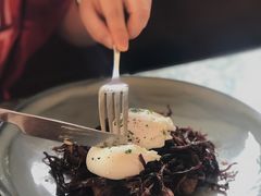 -ROAST coffee & eatery