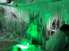 -大平台龙居瀑布旅游区