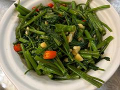 -汗腾格里·风味餐厅(新疆驻京办店)