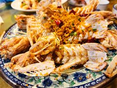 -三亚火车头万人海鲜广场