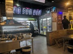-马路牙子烧烤音乐酒馆(望京店)