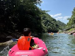 -安吉龙王山峡谷漂流