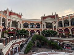 -佛罗伦萨小镇广佛名品奥特莱斯(疏港路店)