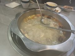 -光头药膳鸡(莱茵小镇店)