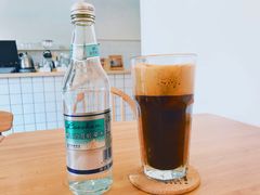 白花蛇草冰美式-Cafe Villa