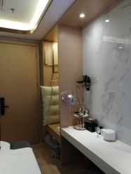 -香港倾城国际·美容美体中心