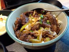 牛筋饭-炼火烤肉店
