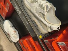 -NIKE上海青浦优选体验店