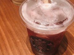 冰摇红莓黑加仑茶-星巴克(深圳布吉万象汇4F店)