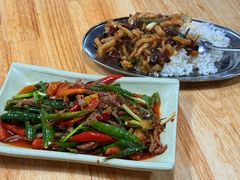 -夜夜香特色板筋盖饭