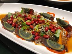 凉拌鱼皮配皮蛋黄瓜-炳胜品味(海印总店)