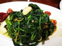 老坛酸菜炝炒红薯尖-眉州东坡·熊猫主题餐厅(枫蓝店)
