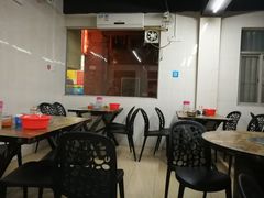 大堂-阳江河堤老牌曾记美食