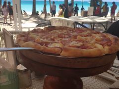 全肉披萨-Cha Cha's Beach Cafe