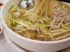 韭菜榨菜肉丝汤面-广州酒家(文昌总店)