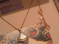 -小飞侠奢侈品回收 寄卖 养护(宝山宝龙广场店)