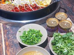 -四小区火锅·巷子里的重庆火锅(花照壁店)