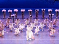 -交通银行前滩31演艺中心