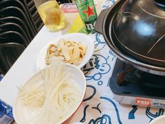 -松哥油焖大虾.小龙虾.黑鸭煲(海岸城店)