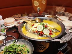 酸辣金汤烤鱼-探鱼·鲜青椒爽麻烤鱼(番禺万达店)