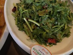 -德彪酒馆围炉串串