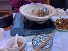 -霄汉牛三鲜湖北砂锅菜(万松园2店)