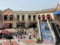 -王府井奥莱临潼小镇(临潼店)