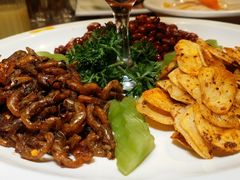 -老滇山寨•云南特色菜•地方菜•民族风情歌舞表演(金碧店)