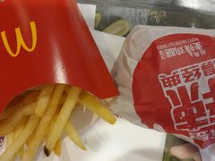 -麦当劳(杨林得来速店)