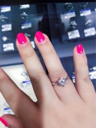 -威德钻石-克拉钻大本营(南京东路店)