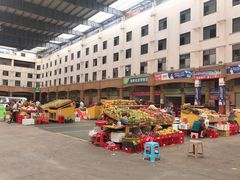 -三亚新鸿港水果一级批发市场
